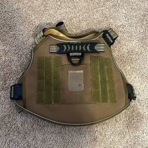 SANHSEHOME Tactical Air Tag Holder Dog Vest/Harness‎ Size Large (LIKE NEW)